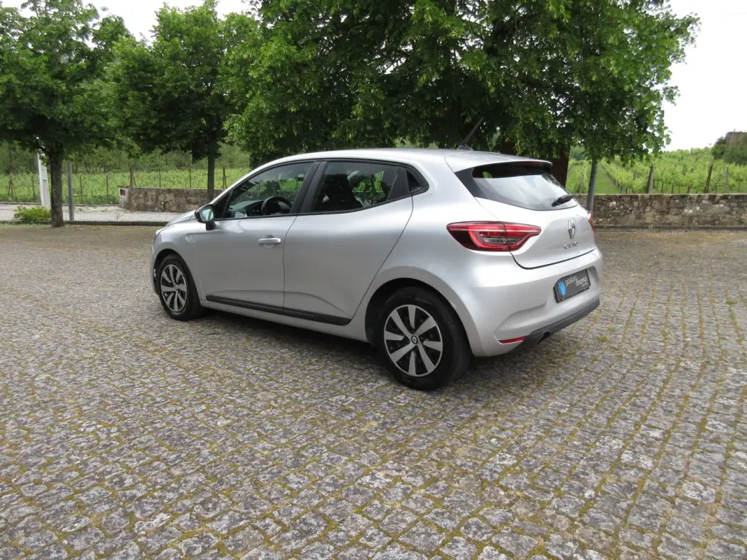 Renault Clio 2022 - 13490 EUR, 149000 km - AUTO.MOTO.pt - 149000km - foto 6 de 42