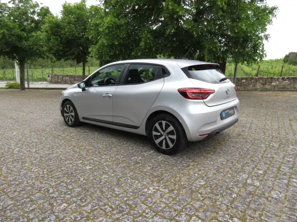 Renault Clio 2022 - 13490 EUR, 149000 km - AUTO.MOTO.pt - 149000km - foto 6 de 42