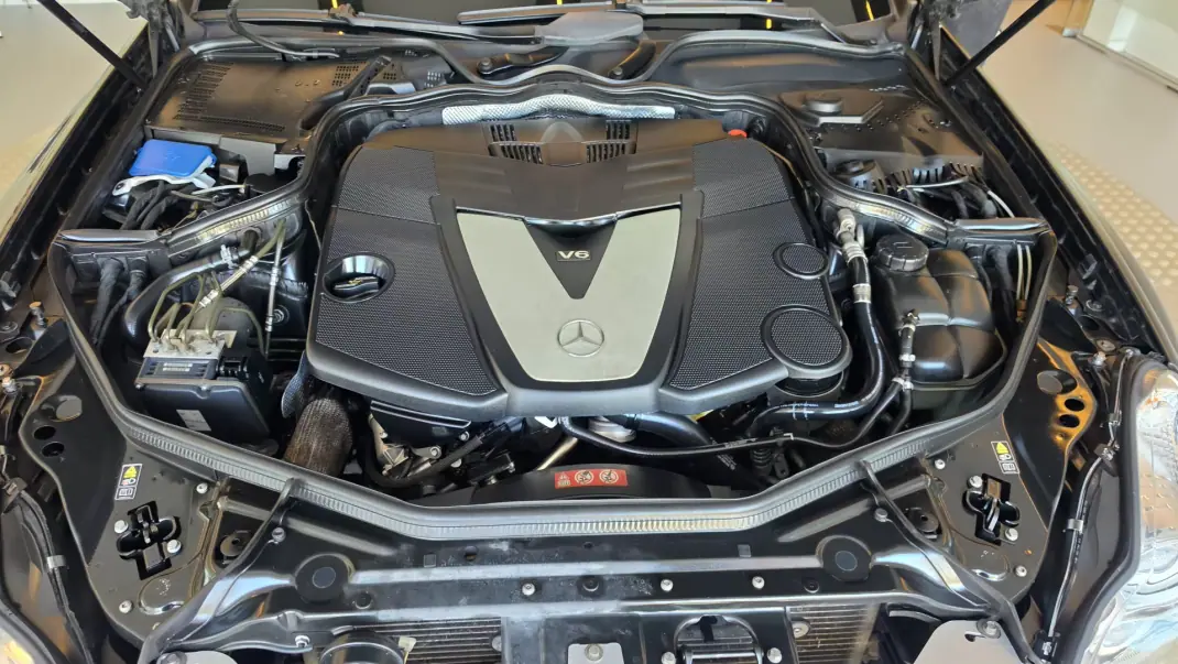 Mercedes-Benz CLS 320 2008 - 12900 EUR, 314479 km - 314479km - foto 28 de 60