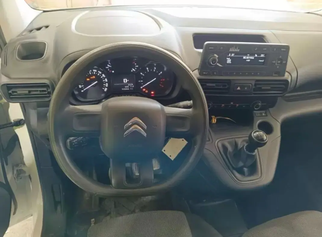 Citroën Berlingo 1.5 Hdi 2020 - 12990 EUR, 159000 km - AUTO.MOTO.pt - 159000km - foto 7 de 8