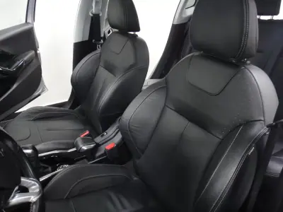Peugeot 2008 2015 - 8990 EUR, 88000 km - AUTO.MOTO.pt - 88000km - foto 14 de 25