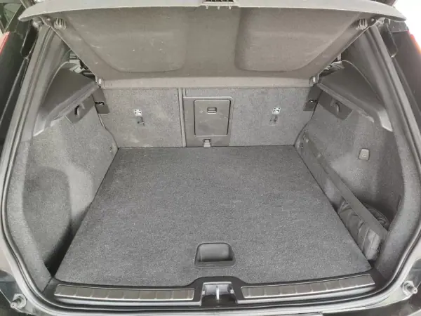 Volvo XC 40 2020 - 28250 EUR, 45500 km - AUTO.MOTO.pt - 45500km - foto 17 de 35