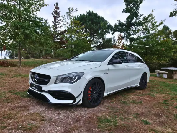 Mercedes-Benz CLA 45 AMG 2015 — foto 2 de 21