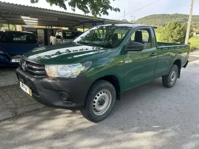 Toyota Hilux 4x4 2019 - 28500 EUR, 283000 km - AUTO.MOTO.pt - 283000km - foto 4 de 11