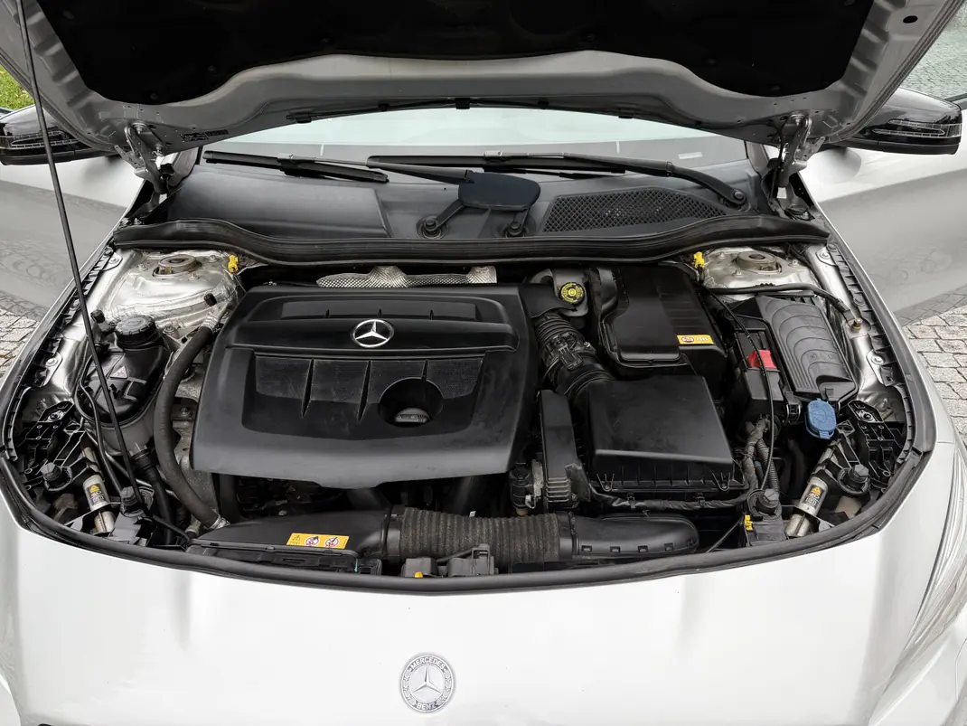 Mercedes-Benz CLA 180 2017 - 14800 EUR, 261445 km - 261445km - foto 8 de 13