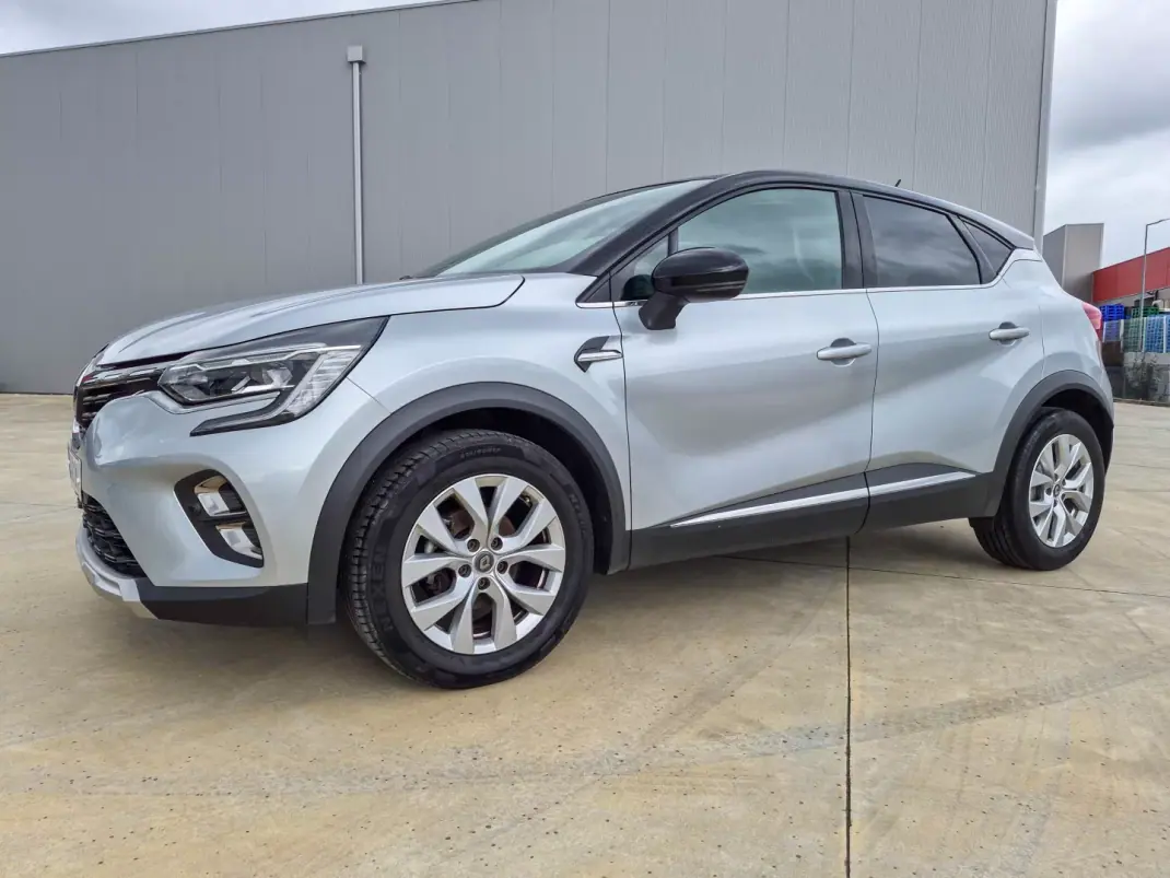 Renault Captur 2021 - 14500 EUR, 103290 km - AUTO.MOTO.pt - 103290km - foto 5 de 12