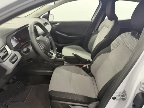 Renault Clio 2024 - 18000 EUR, 14000 km - AUTO.MOTO.pt - 14000km - foto 18 de 18