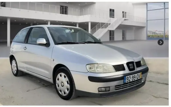 SEAT Ibiza 1999 - 3400 EUR, 259010 km - AUTO.MOTO.pt - 259010km - foto 2 de 4