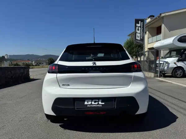 Peugeot 208 2023 - 14990 EUR, 140000 km - AUTO.MOTO.pt - 140000km - foto 6 de 39