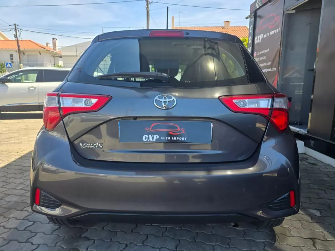 Toyota Yaris 2020 - 12900 EUR, 127000 km - 127000km - foto 10 de 17
