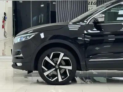 Nissan Qashqai 2017 - 16890 EUR, 117000 km - AUTO.MOTO.pt - 117000km - foto 7 de 40