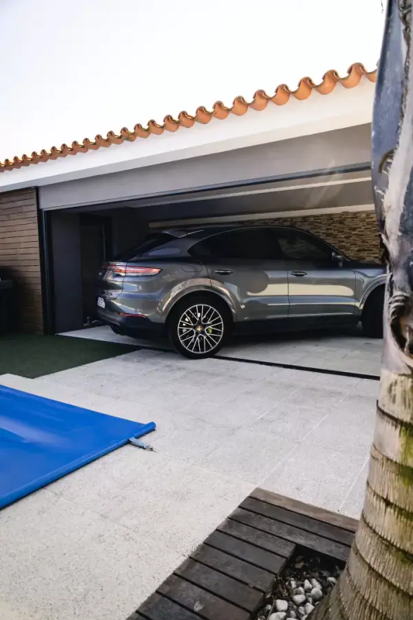 Porsche Cayenne Coupé 2019 - 62900 EUR, 253000 km - AUTO.MOTO.pt - 253000km - foto 15 de 40