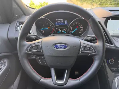 Ford Kuga 2018 - 16500 EUR, 54485 km - AUTO.MOTO.pt - 54485km - foto 10 de 25