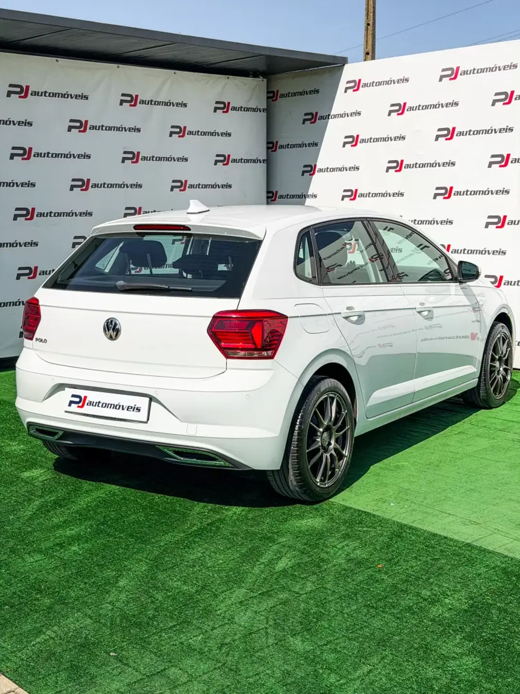 Volkswagen Polo 2018 - 12500 EUR, 112178 km - 112178km - foto 2 de 21