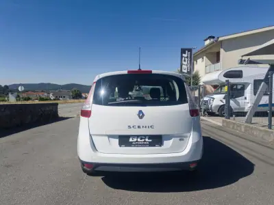 Renault Grand Scénic 2012 - 9500 EUR, 229000 km - AUTO.MOTO.pt - 229000km - foto 7 de 37