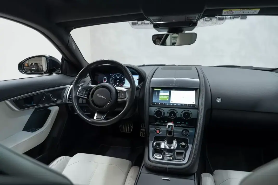 Jaguar F-Type 2021 - 55950 EUR, 38000 km - 38000km - foto 20 de 41