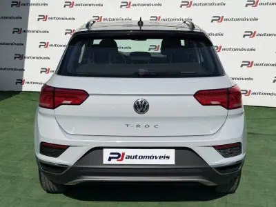 Volkswagen T-Roc 2018 - 16990 EUR, 108000 km - AUTO.MOTO.pt - 108000km - foto 9 de 11