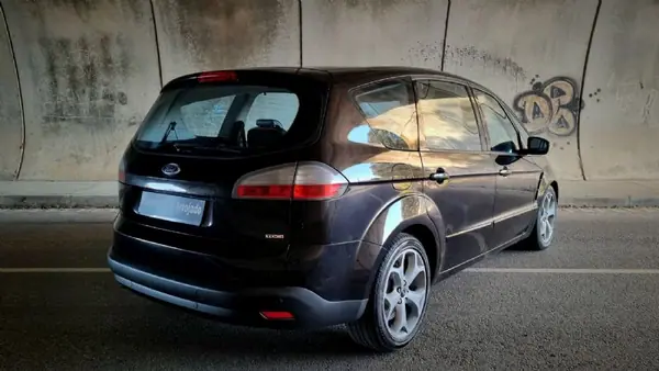 Ford S-Max 2007 - 7950 EUR, 380000 km - AUTO.MOTO.pt - 380000km - foto 20 de 23