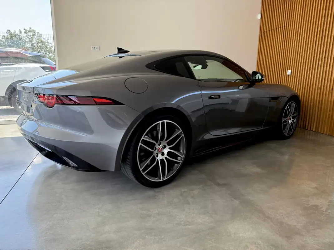 Jaguar F-Type 2018 - 46000 EUR, 64300 km - AUTO.MOTO.pt - 64300km - foto 72 de 135