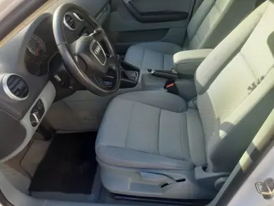 Audi A3 Sportback 2010 - 9900 EUR, 224980 km - AUTO.MOTO.pt - 224980km - foto 18 de 34