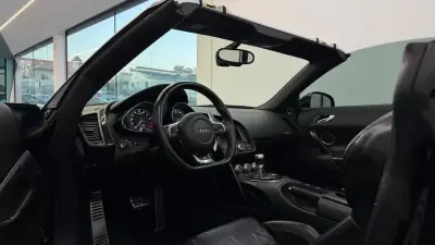 Audi R8 Spyder 2012 - 119990 EUR, 88858 km - AUTO.MOTO.pt - 88858km - foto 17 de 24