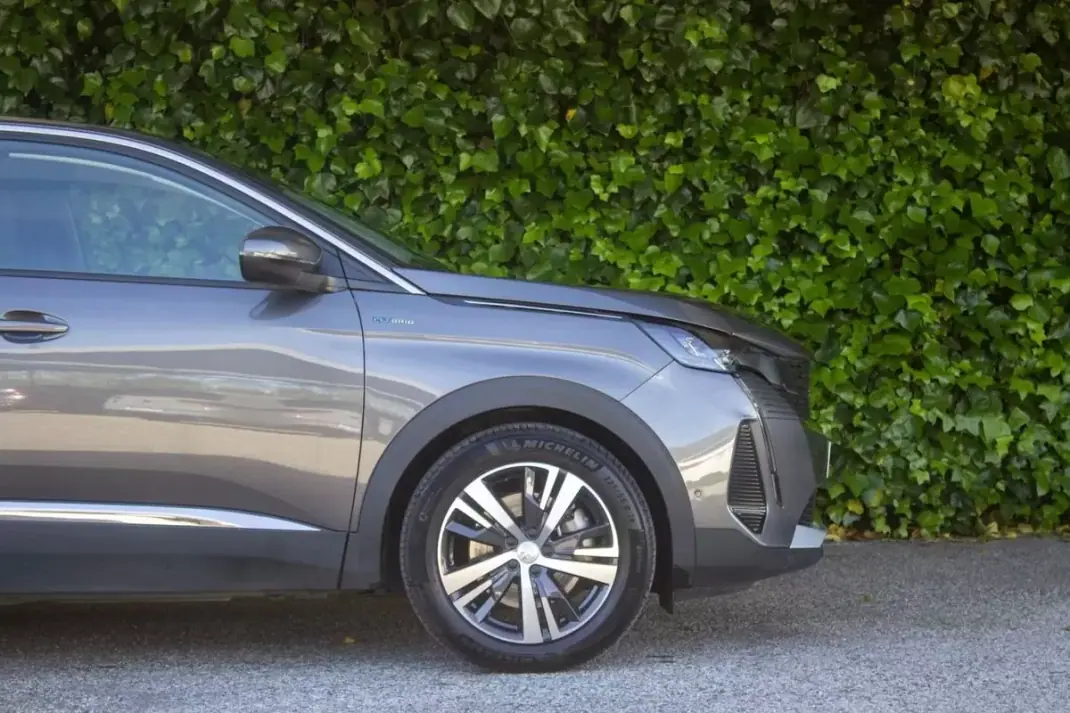 Peugeot 3008 2021 - 23500 EUR, 125000 km - AUTO.MOTO.pt - 125000km - foto 5 de 17