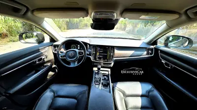Volvo V90 Cross Country 2019 - 24900 EUR, 215000 km - AUTO.MOTO.pt - 215000km - foto 9 de 12