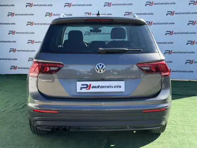 Volkswagen Tiguan 2018 - 18750 EUR, 170392 km - AUTO.MOTO.pt - 170392km - foto 7 de 21