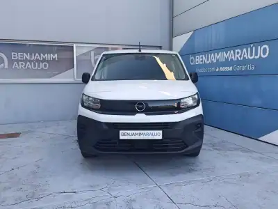 Opel COMBO 2025 - 19750 EUR, 11997 km - AUTO.MOTO.pt - 11997km - foto 3 de 21