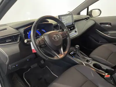 Toyota Corolla 2021 - 19500 EUR, 128000 km - AUTO.MOTO.pt - 128000km - foto 11 de 33