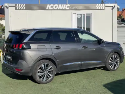 Peugeot 5008 2019 - 15490 EUR, 228000 km - AUTO.MOTO.pt - 228000km - foto 3 de 42