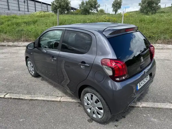 Peugeot 108 2021 - 11000 EUR, 62048 km - AUTO.MOTO.pt - 62048km - foto 13 de 32
