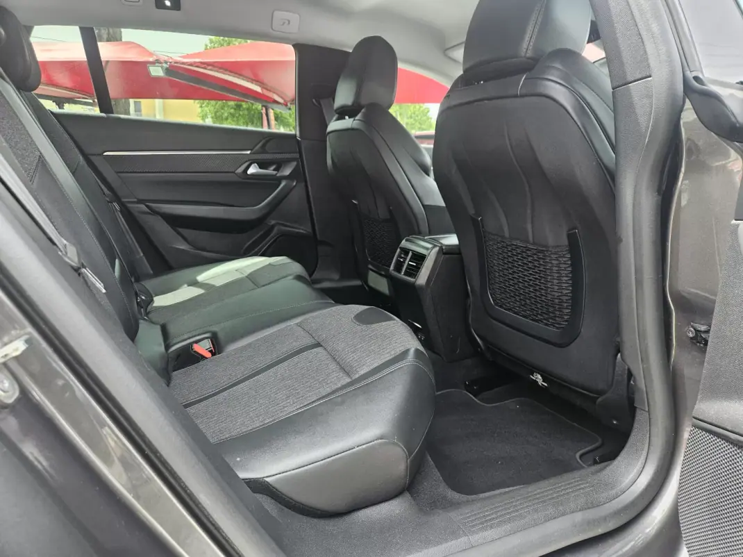Peugeot 508 SW 2021 - 21500 EUR, 100130 km - AUTO.MOTO.pt - 100130km - foto 68 de 77