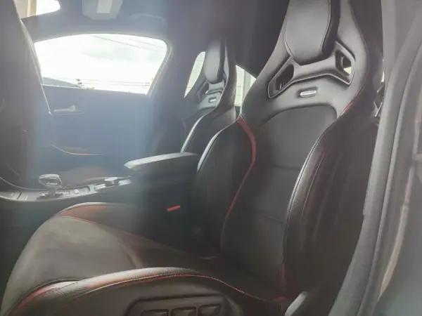 Mercedes-Benz CLA 45 AMG 2014 - 32990 EUR, 130000 km - AUTO.MOTO.pt - 130000km - foto 25 de 40