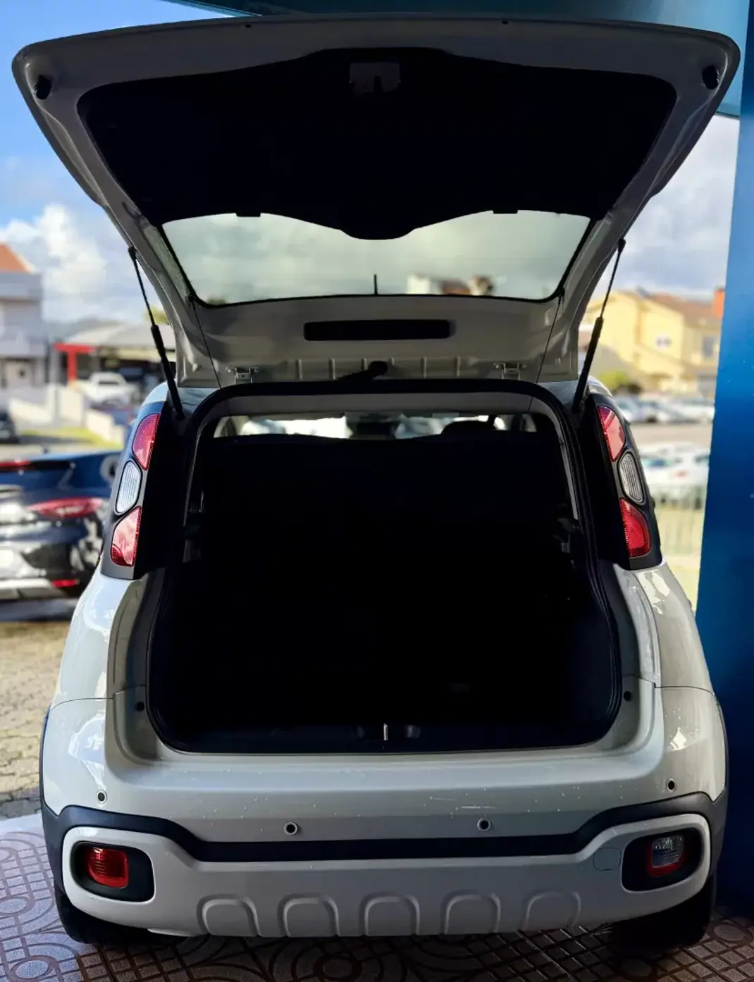 Fiat Panda 2025 - 14950 EUR, 12000 km - AUTO.MOTO.pt - 12000km - foto 23 de 24