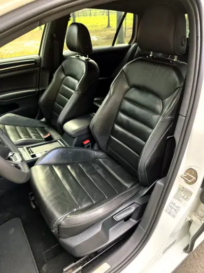 Volkswagen Golf 2015 - 18990 EUR, 167000 km - AUTO.MOTO.pt - 167000km - foto 24 de 30
