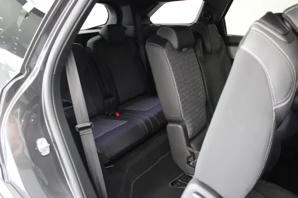 Peugeot 5008 2026 - 36400 EUR, 11 km - AUTO.MOTO.pt - 11km - foto 12 de 32