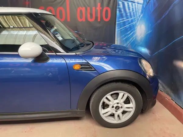 MINI One 2011 - 8500 EUR, 230000 km - AUTO.MOTO.pt - 230000km - foto 21 de 35