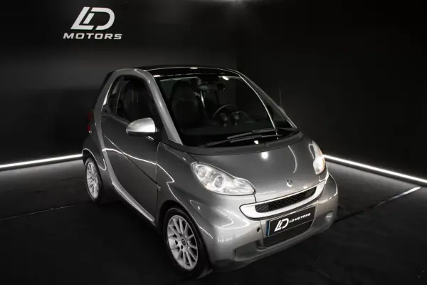 Smart ForTwo 2009 — photo 2 of 10