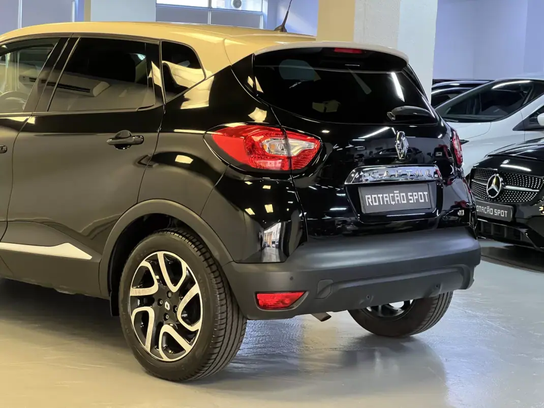 Renault Captur 2015 - 10990 EUR, 150000 km - 150000km - foto 29 de 36