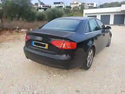 Audi A4 2010 - 7000 EUR, 365000 km - foto 3 de 5