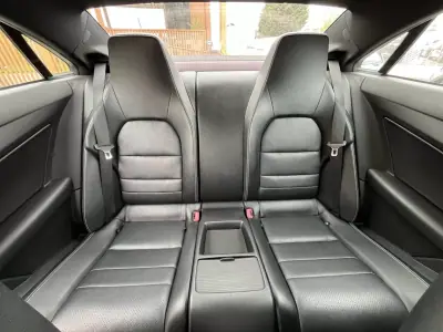 Mercedes-Benz E 250 2010 - 15950 EUR, 324000 km - AUTO.MOTO.pt - 324000km - foto 22 de 28