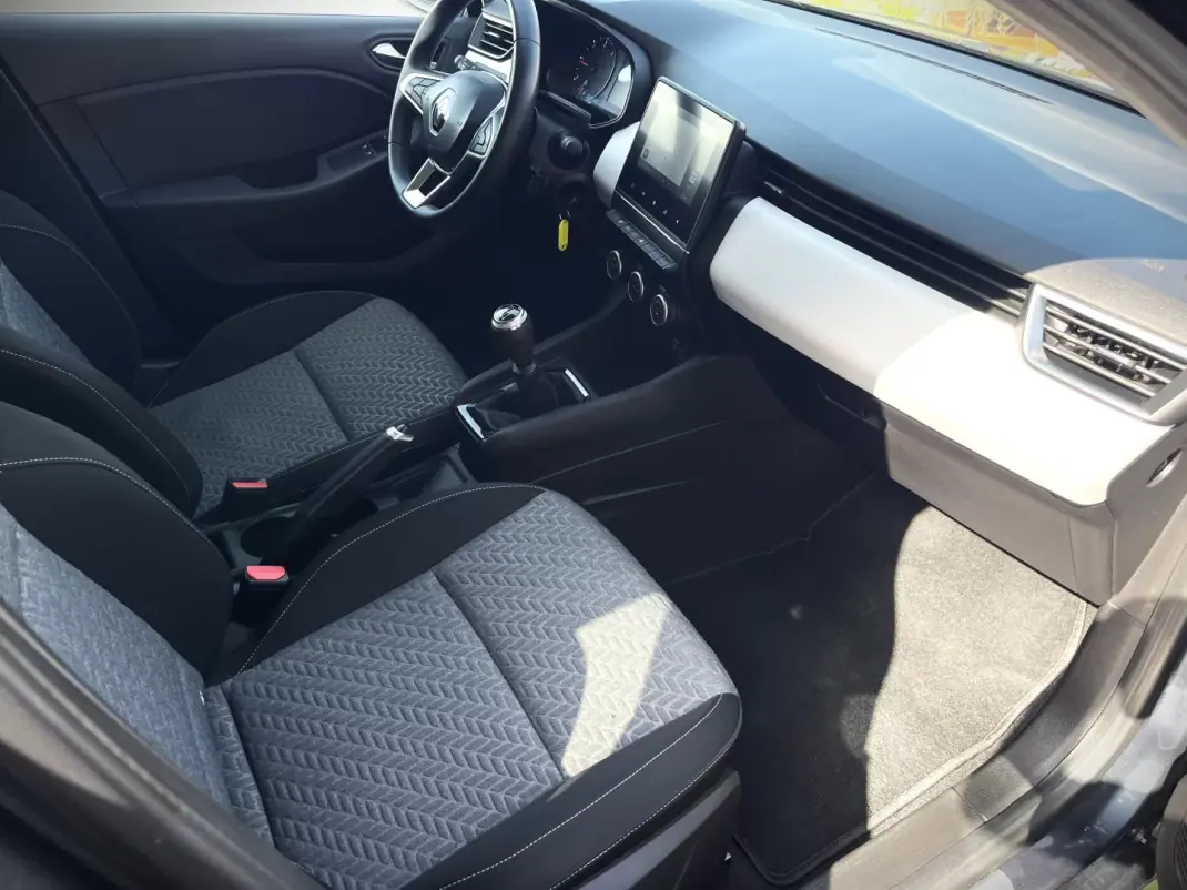 Renault Clio 2022 - 16990 EUR, 63150 km - 63150km - foto 12 de 21