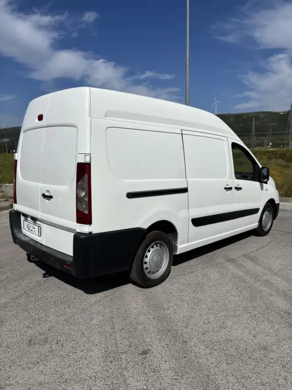 Fiat Scudo 2008 - 8900 EUR, 262000 km - AUTO.MOTO.pt - 262000km - foto 2 de 8