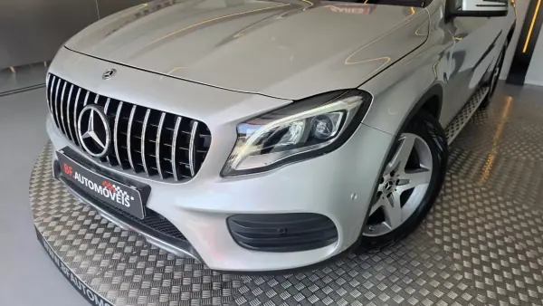 Mercedes-Benz GLA 180 2018 - 24900 EUR, 41570 km - 41570km - foto 20 de 52