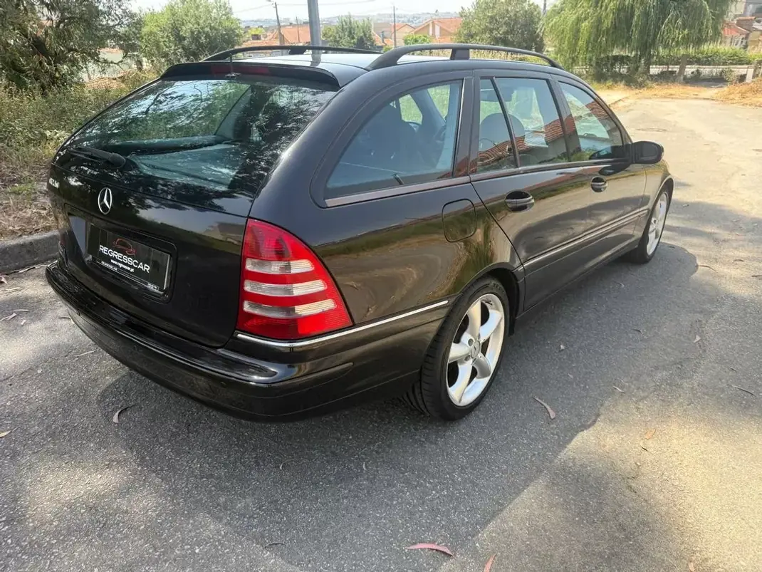 Mercedes-Benz C 220 2002 - 6450 EUR, 227000 km - AUTO.MOTO.pt - 227000km - foto 4 de 31