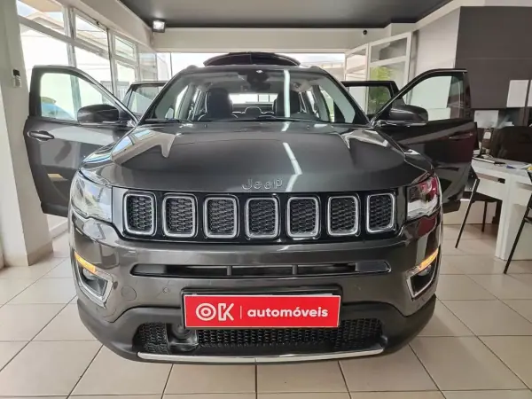 Jeep Compass 2018 - 17250 EUR, 110000 km - AUTO.MOTO.pt - 110000km - foto 20 de 34