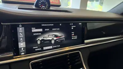 Porsche Panamera 2016 - 62500 EUR, 186989 km - AUTO.MOTO.pt - 186989km - foto 50 de 69