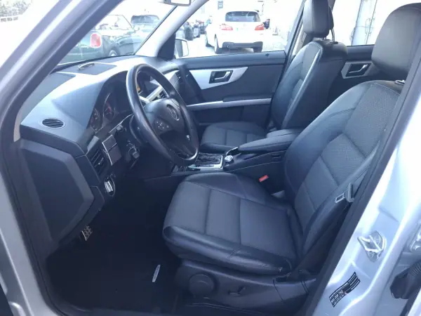 Mercedes-Benz GLK 250 2010 - 17990 EUR, 152529 km - AUTO.MOTO.pt - 152529km - foto 9 de 18