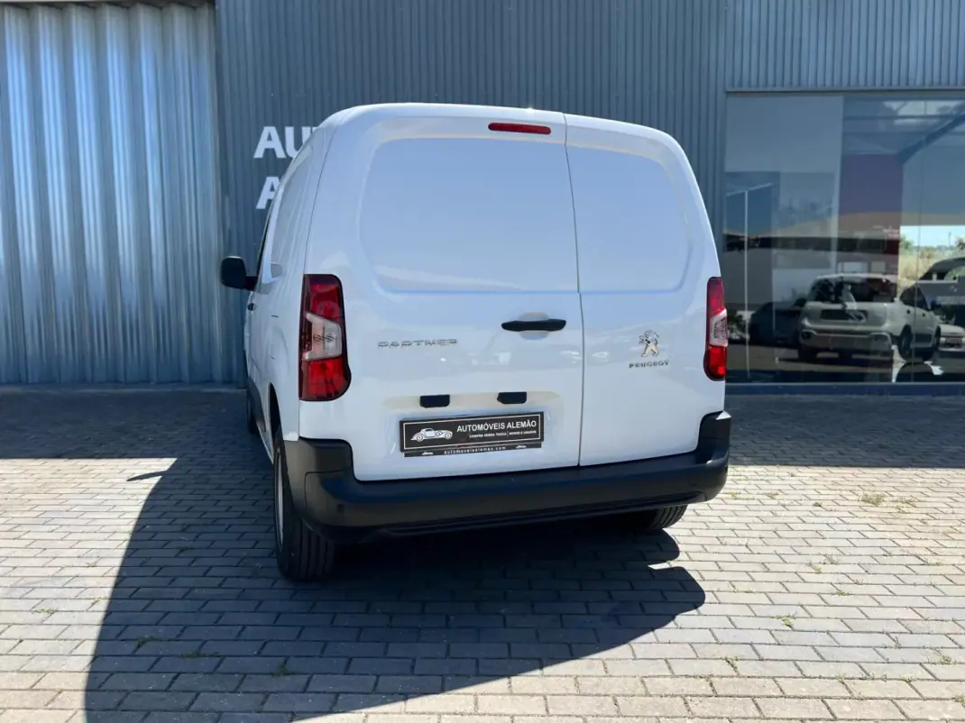 Peugeot PARTNER GIRAFON 2023 - 16500 EUR, 84348 km - AUTO.MOTO.pt - 84348km - foto 6 de 15